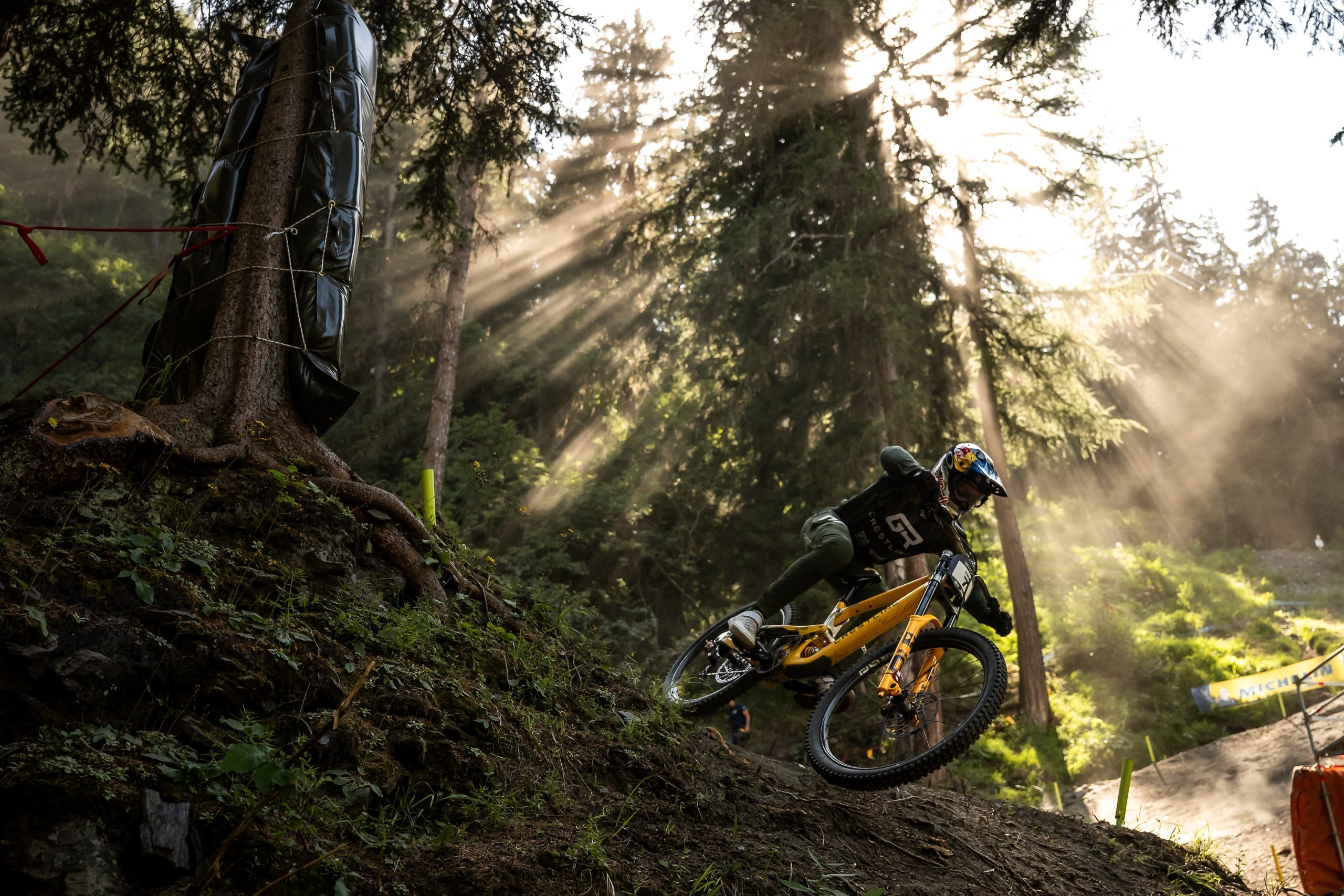 2025 La Thuile DH World Cup: Aaron Gwin Photo Epic