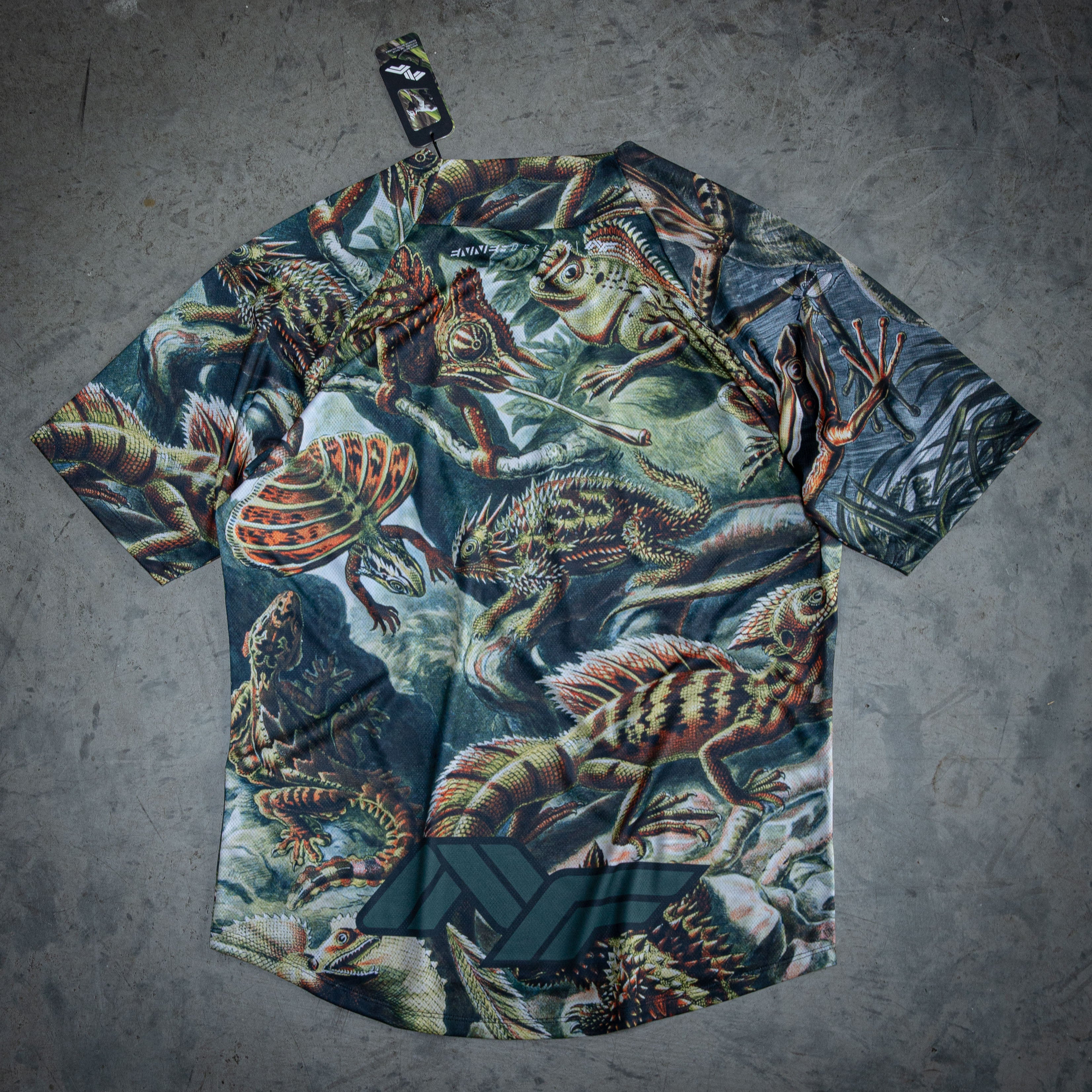 NF QuikStrike No.37 (Animal Camo - Reptiles)