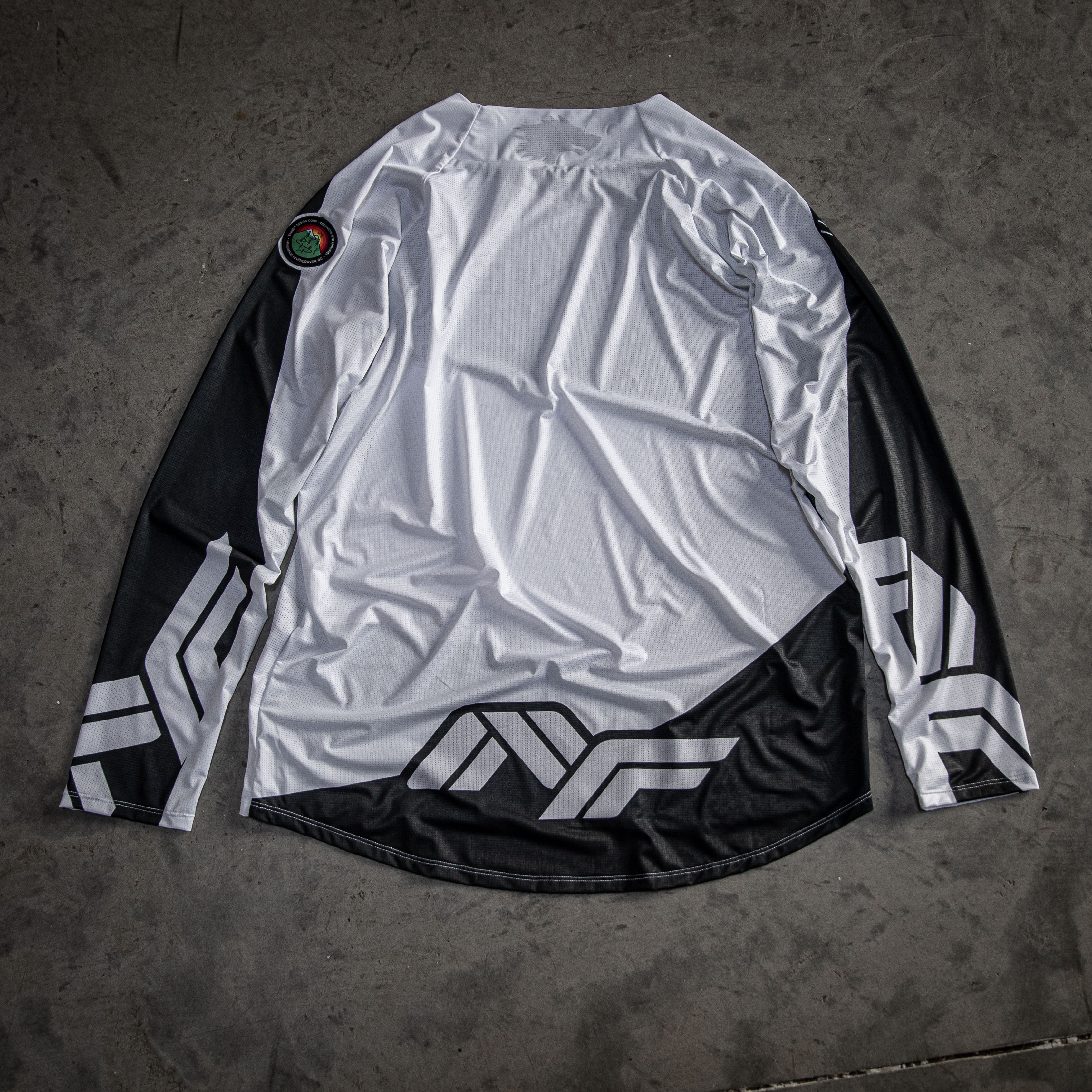 NF - QuikStrike No.39 ('21 FLOWWOLF)