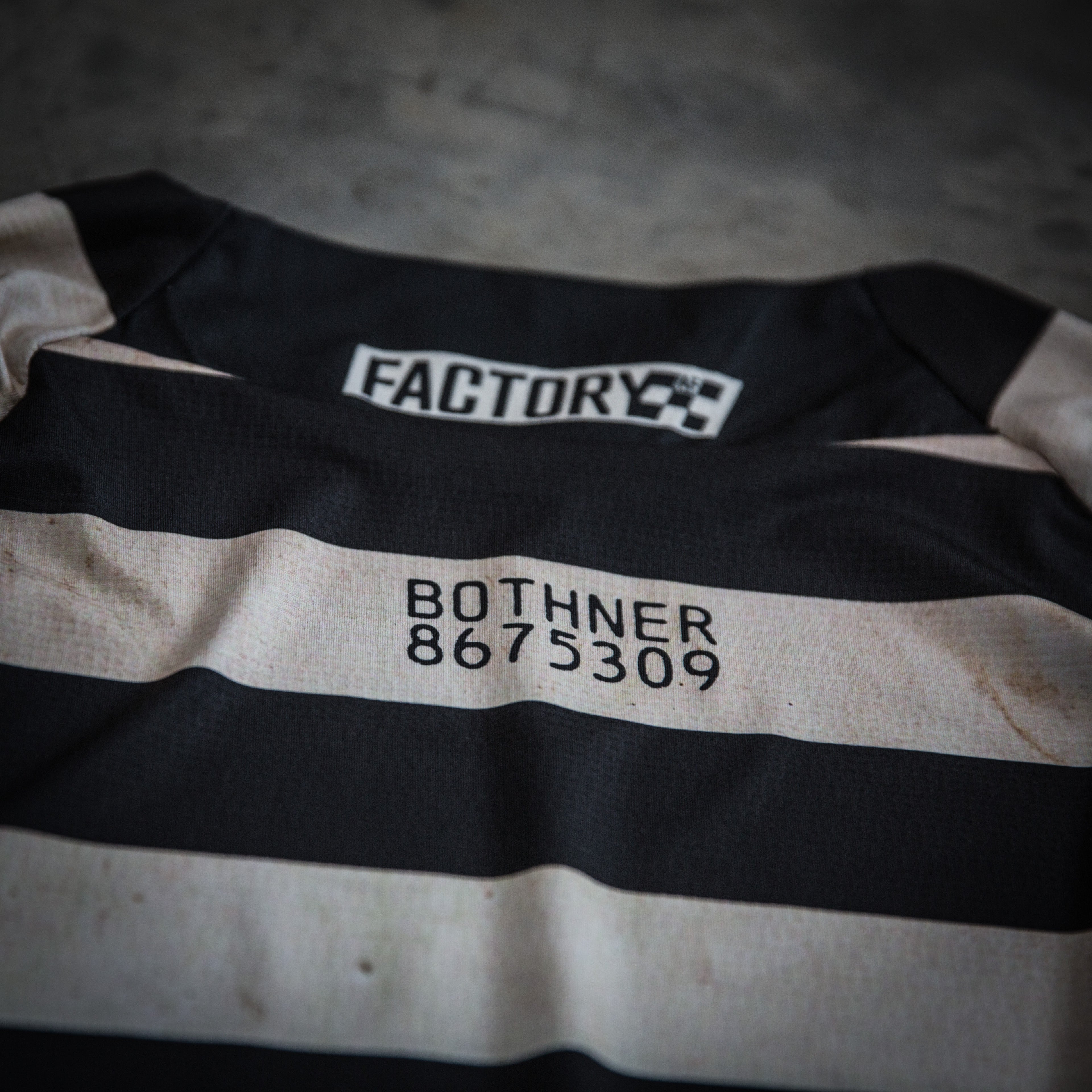 NF - Quikstrike No.25 (Jailbird)