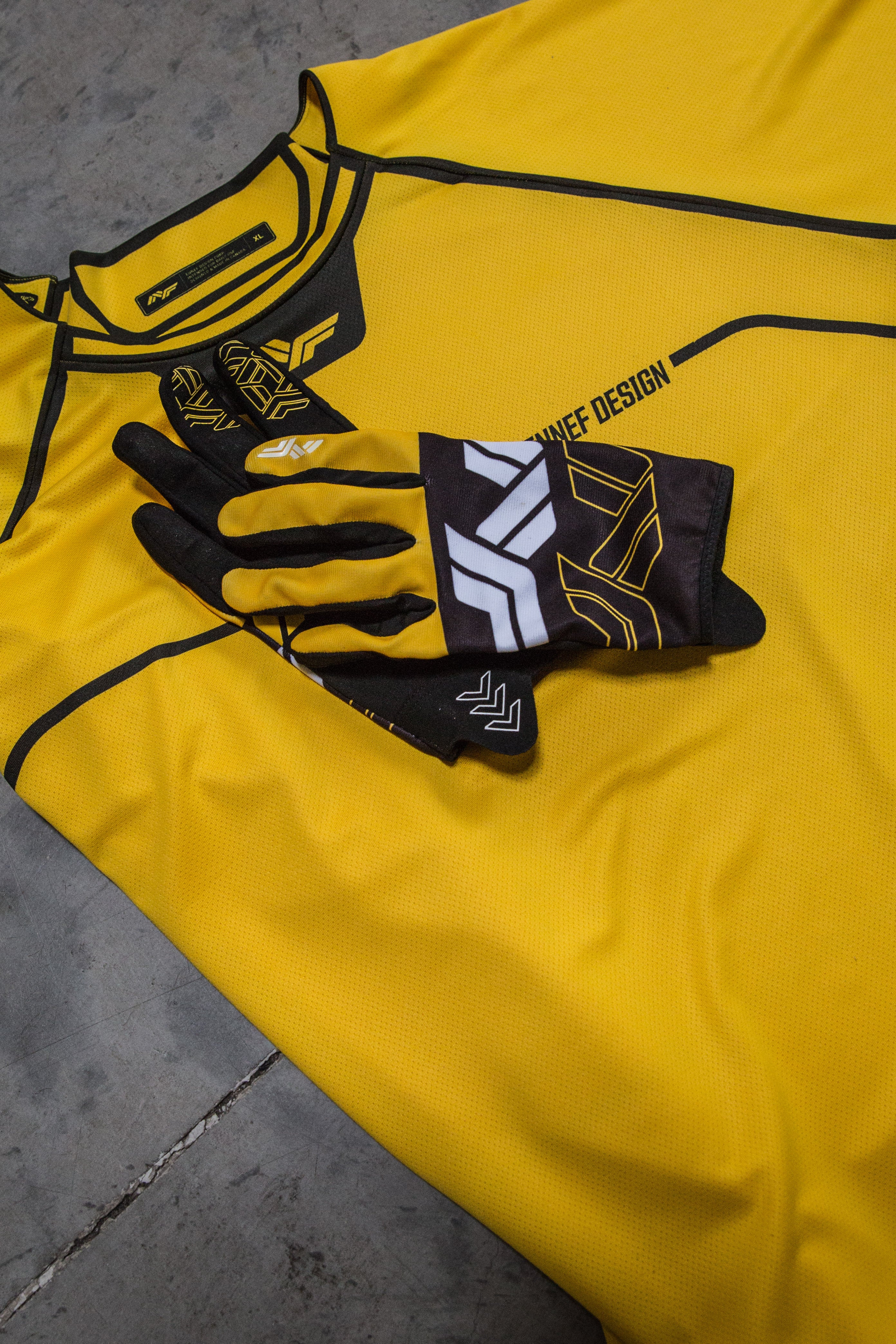 NF - Quikstrike No.28 (HELLA)