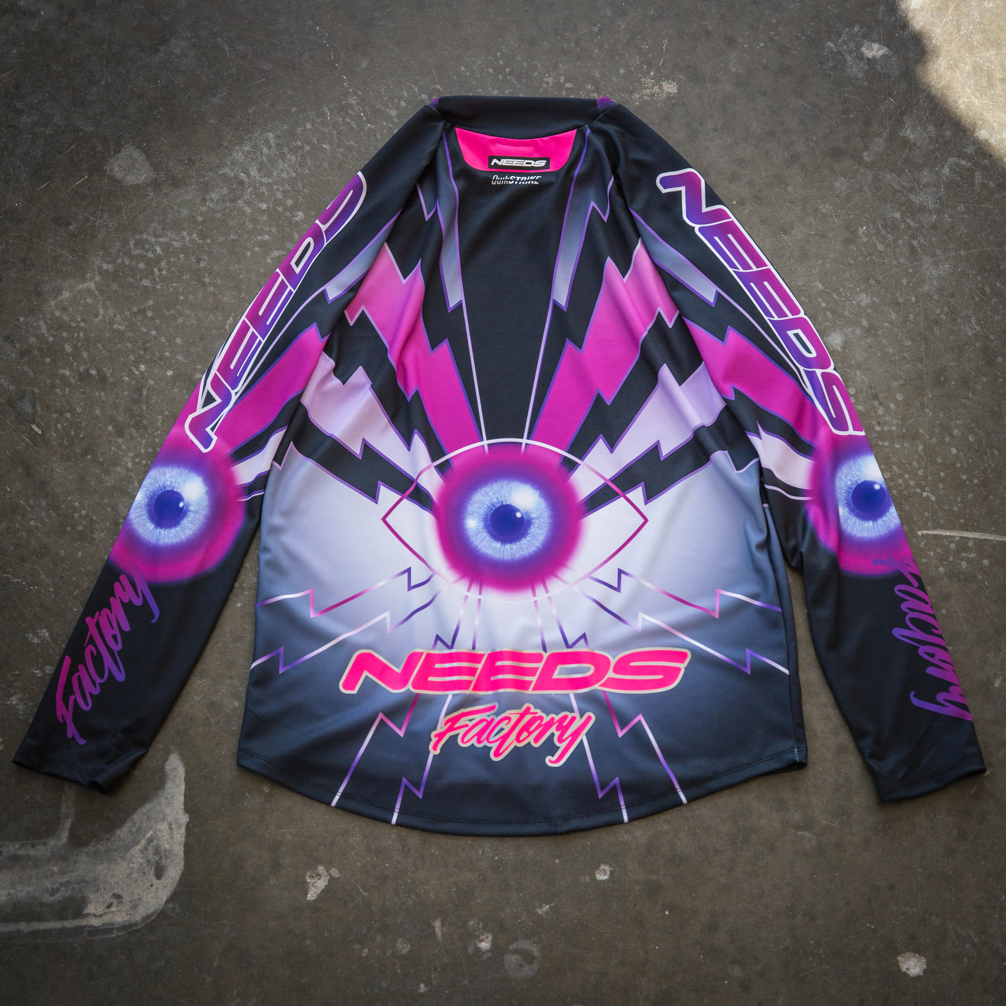 Needs QuikStrike No.18 (Third Eye)