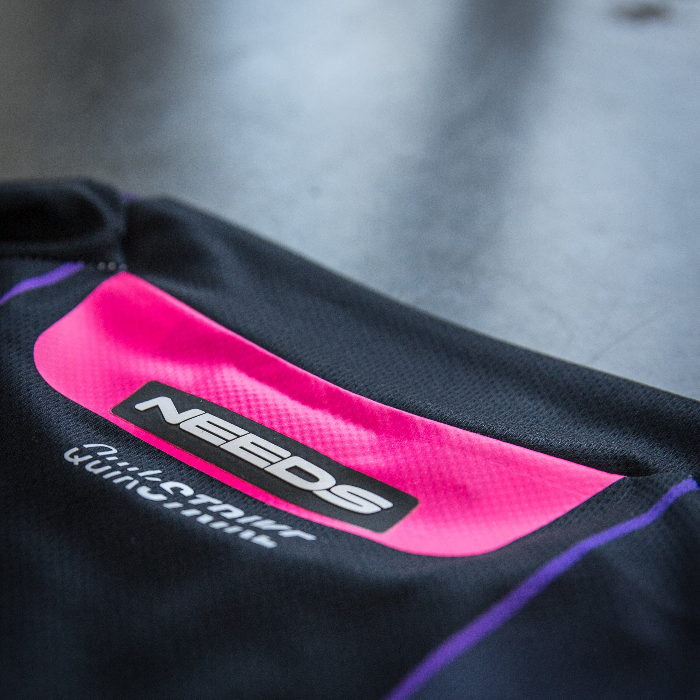 Needs QuikStrike No.18 (Third Eye)