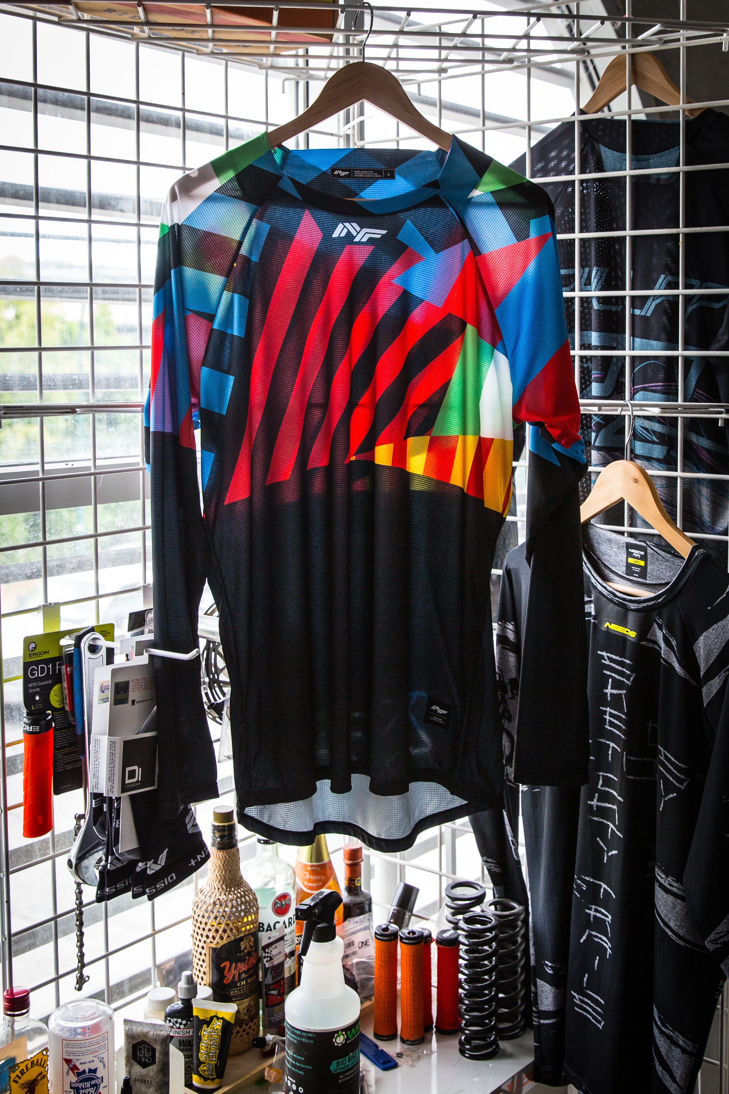 NF X Douglas Coupland - Quikstrike No.34 (Razzle Dazzle)