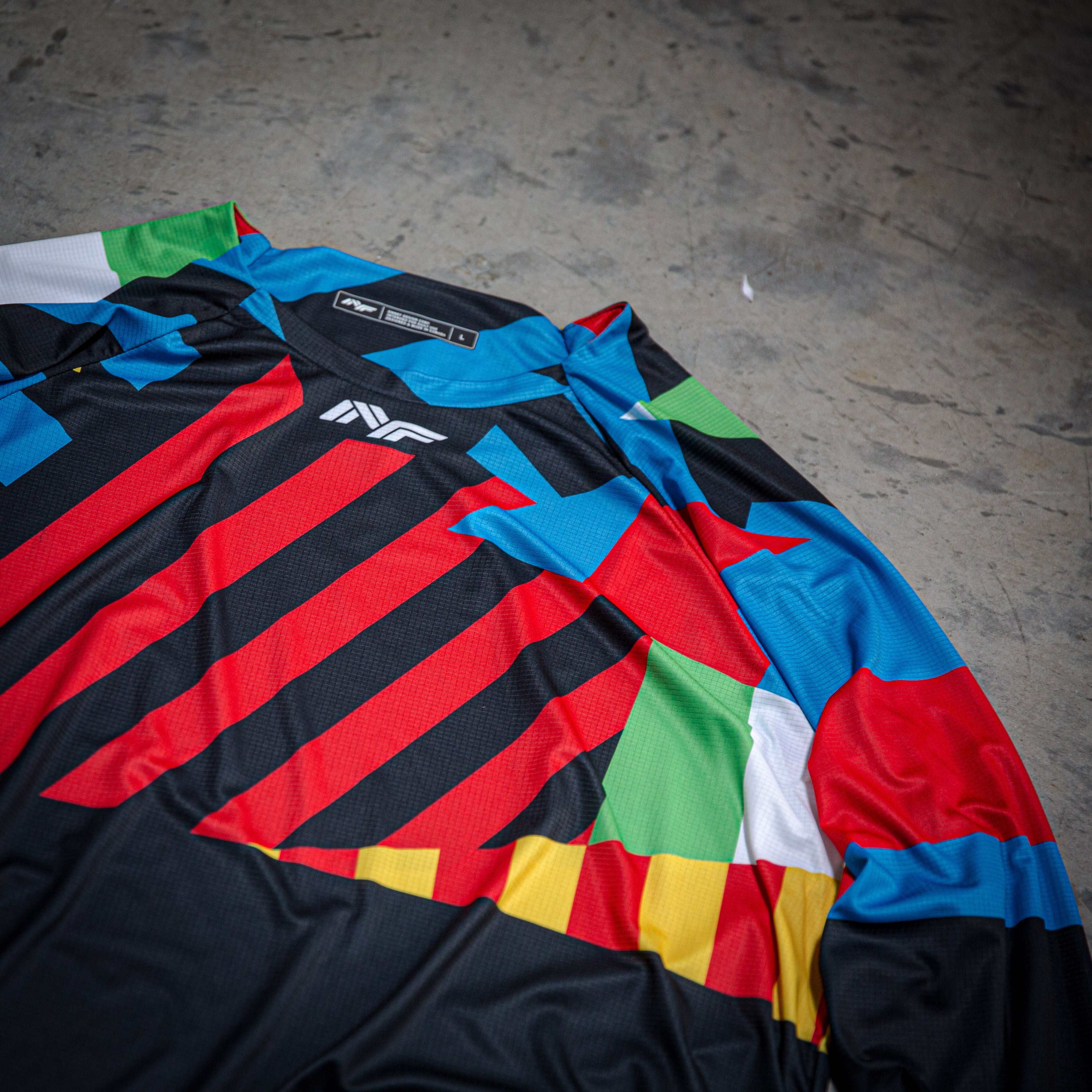 NF X Douglas Coupland - Quikstrike No.34 (Razzle Dazzle)