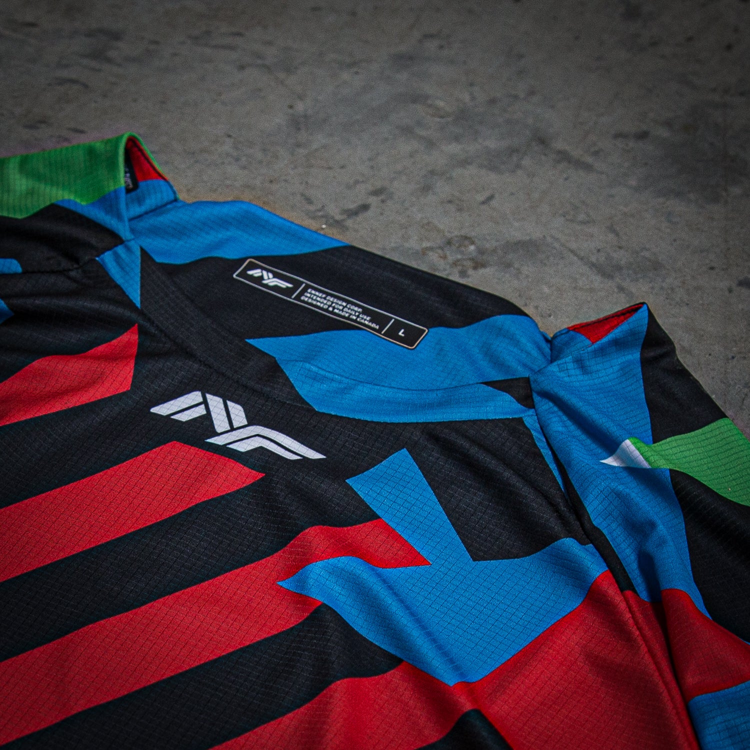 NF X Douglas Coupland - Quikstrike No.34 (Razzle Dazzle)