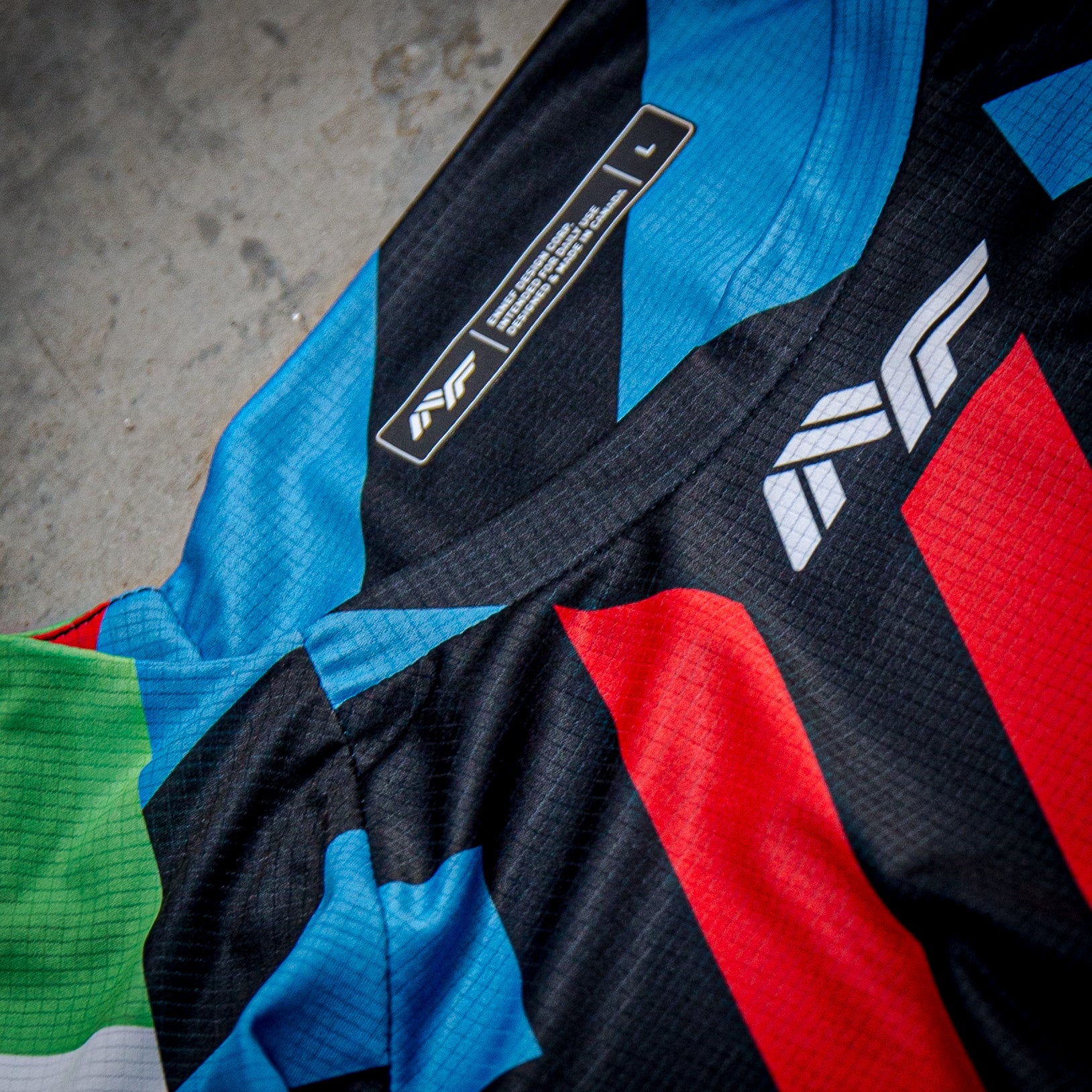 NF X Douglas Coupland - Quikstrike No.34 (Razzle Dazzle)