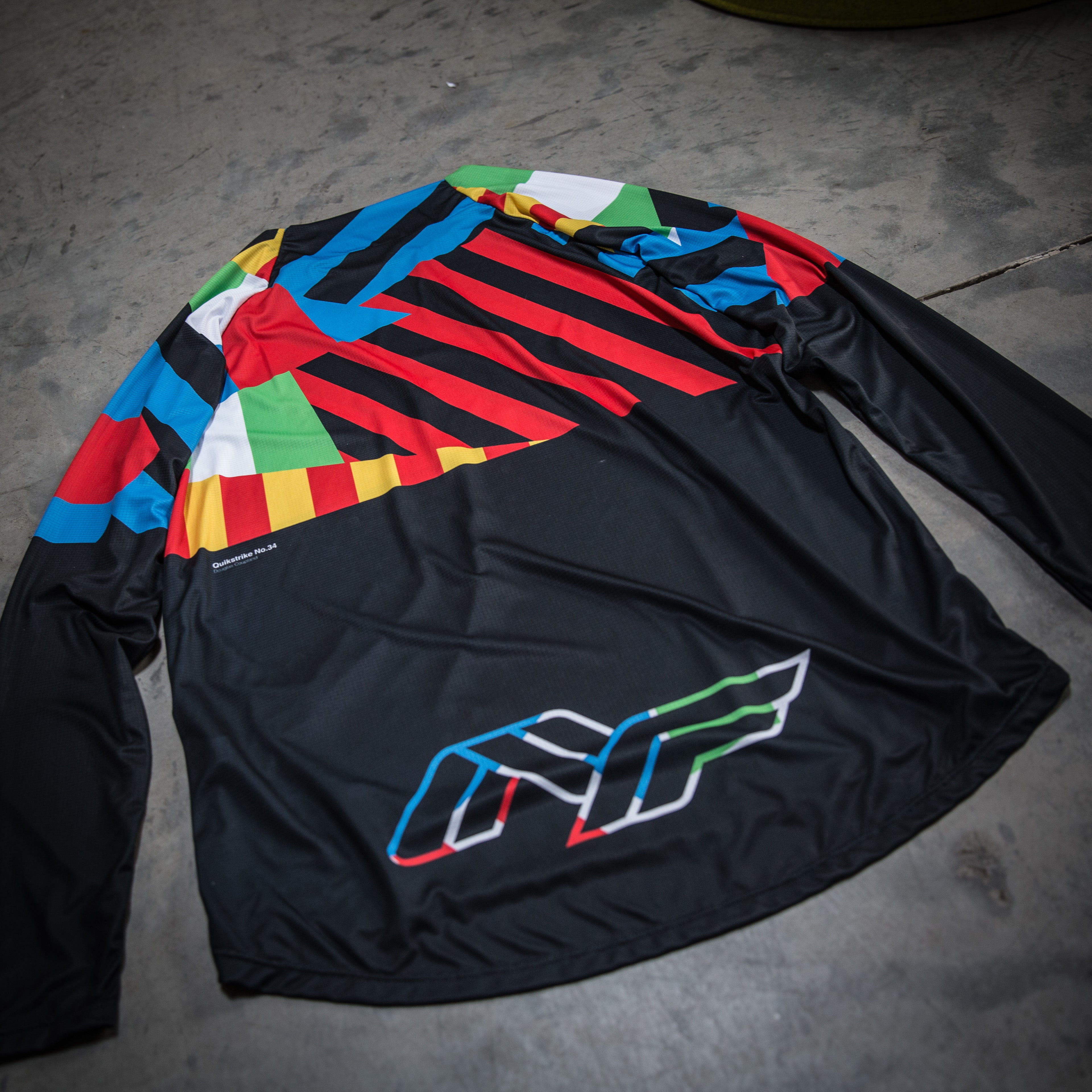 NF X Douglas Coupland - Quikstrike No.34 (Razzle Dazzle)