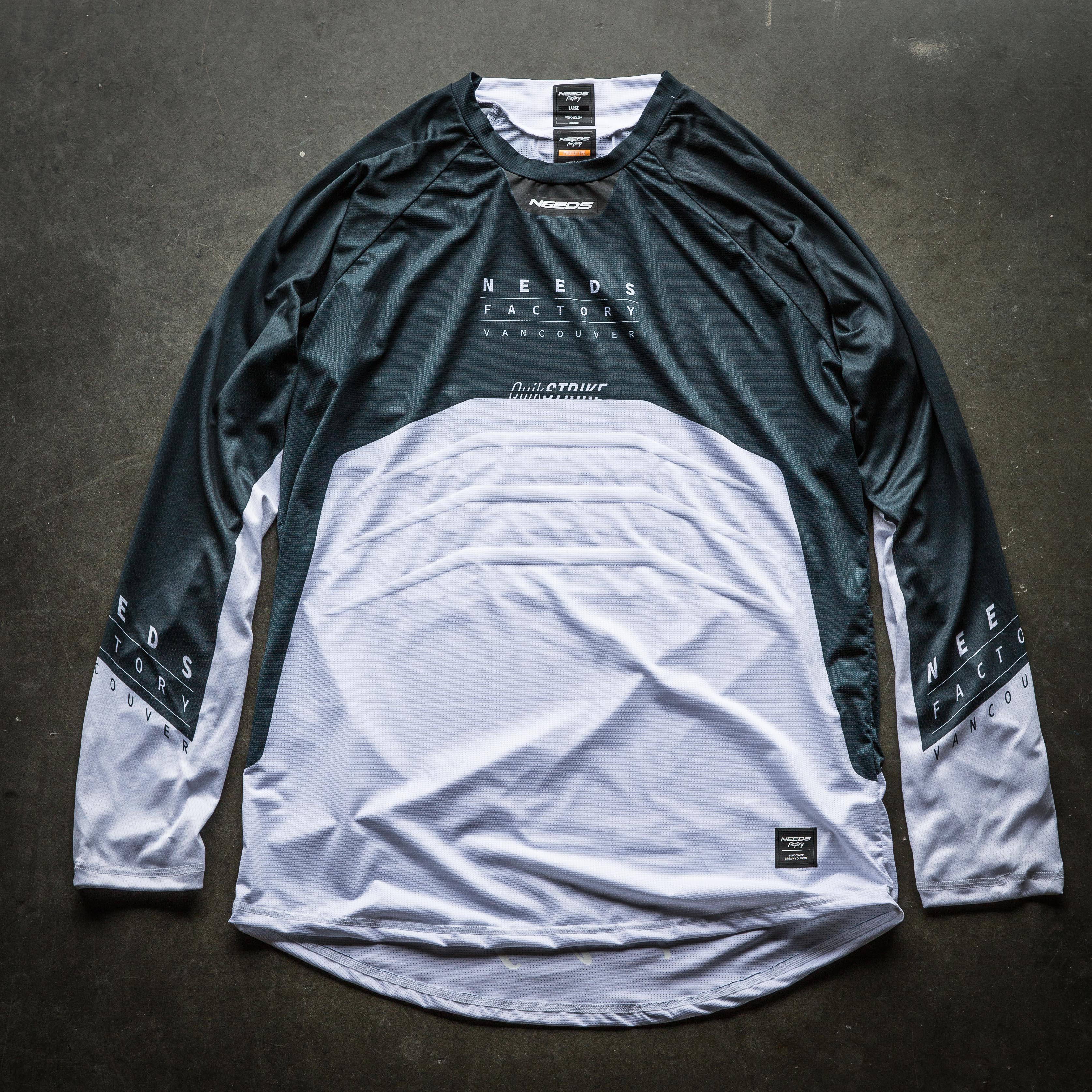 Needs QuikStrike No.10 (Tech Noir)