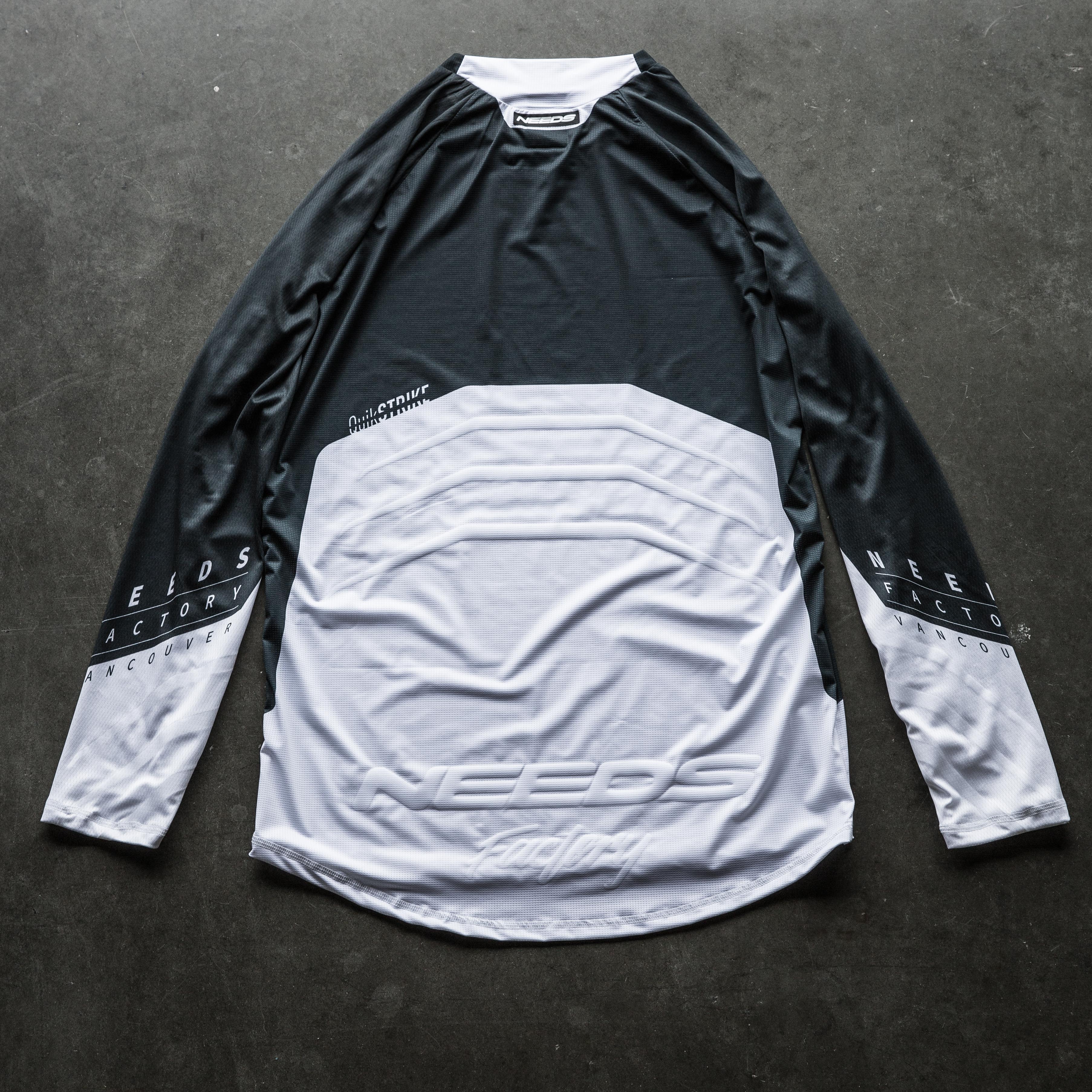 Needs QuikStrike No.10 (Tech Noir)